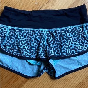Lululemon “Speed Up Short 2.5”